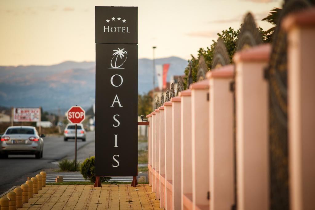 Hotel Oasis Podgorica Bagian luar foto