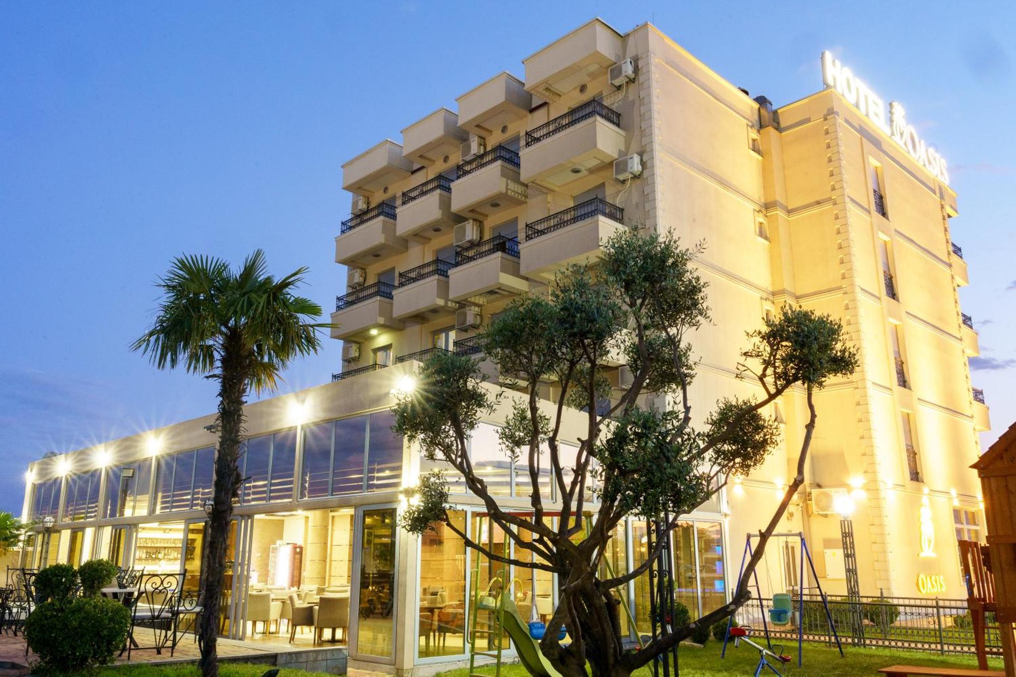 Hotel Oasis Podgorica Bagian luar foto