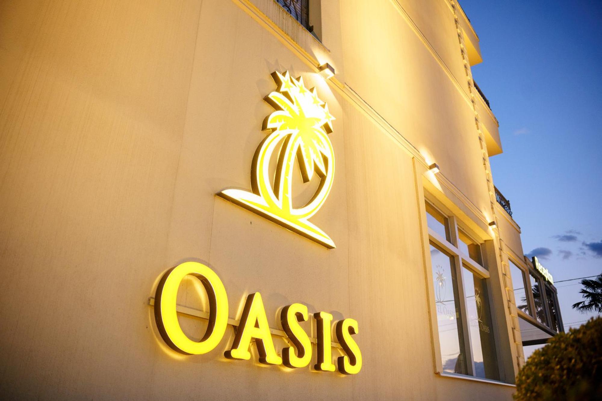 Hotel Oasis Podgorica Bagian luar foto