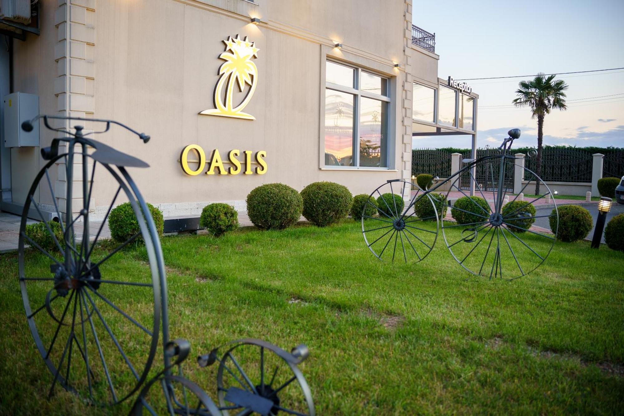 Hotel Oasis Podgorica Bagian luar foto